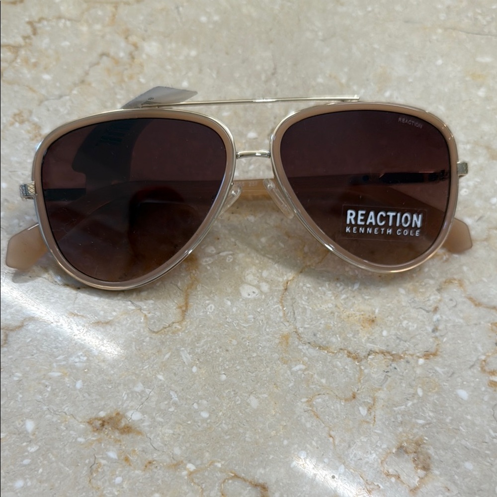 Kenneth Cole reaction aviator sunnies on trend blush/tan